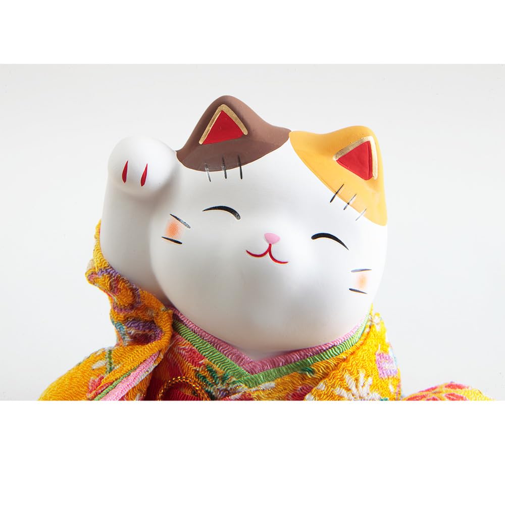 YOSHINOYA KYUBEI Maneki Neko Lucky Cat in Kimono with Welcoming Pose – Japanese Home Decor 7553-Z-US