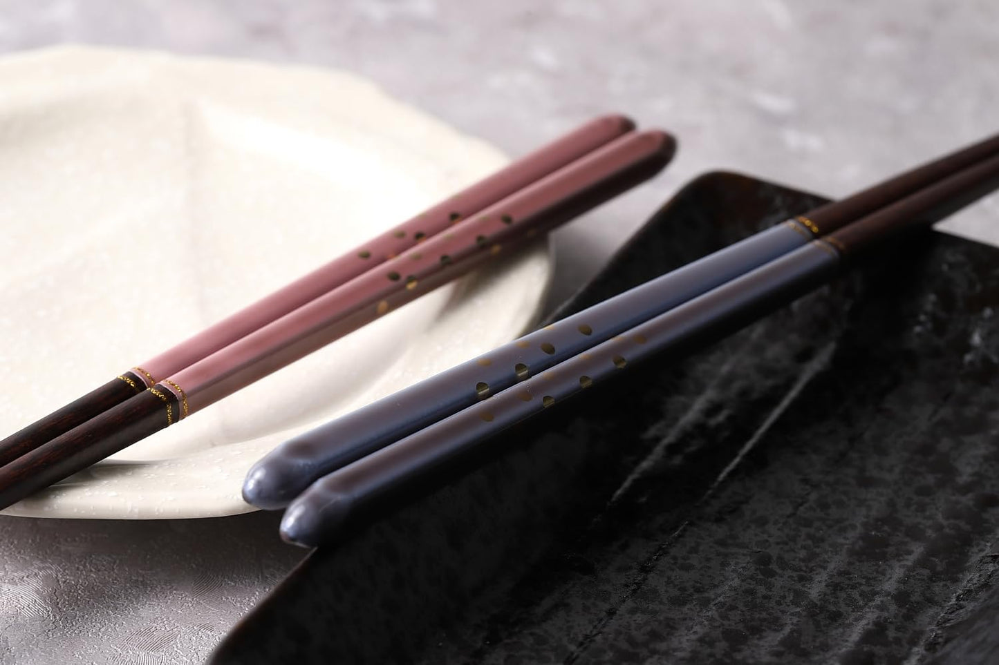 Japanese Chopsticks Set of 2 Pairs [Made in Japan] - Metallic Foil Finish Lacquered Wooden Chopsticks (Golden Dew 2prs(MK053))