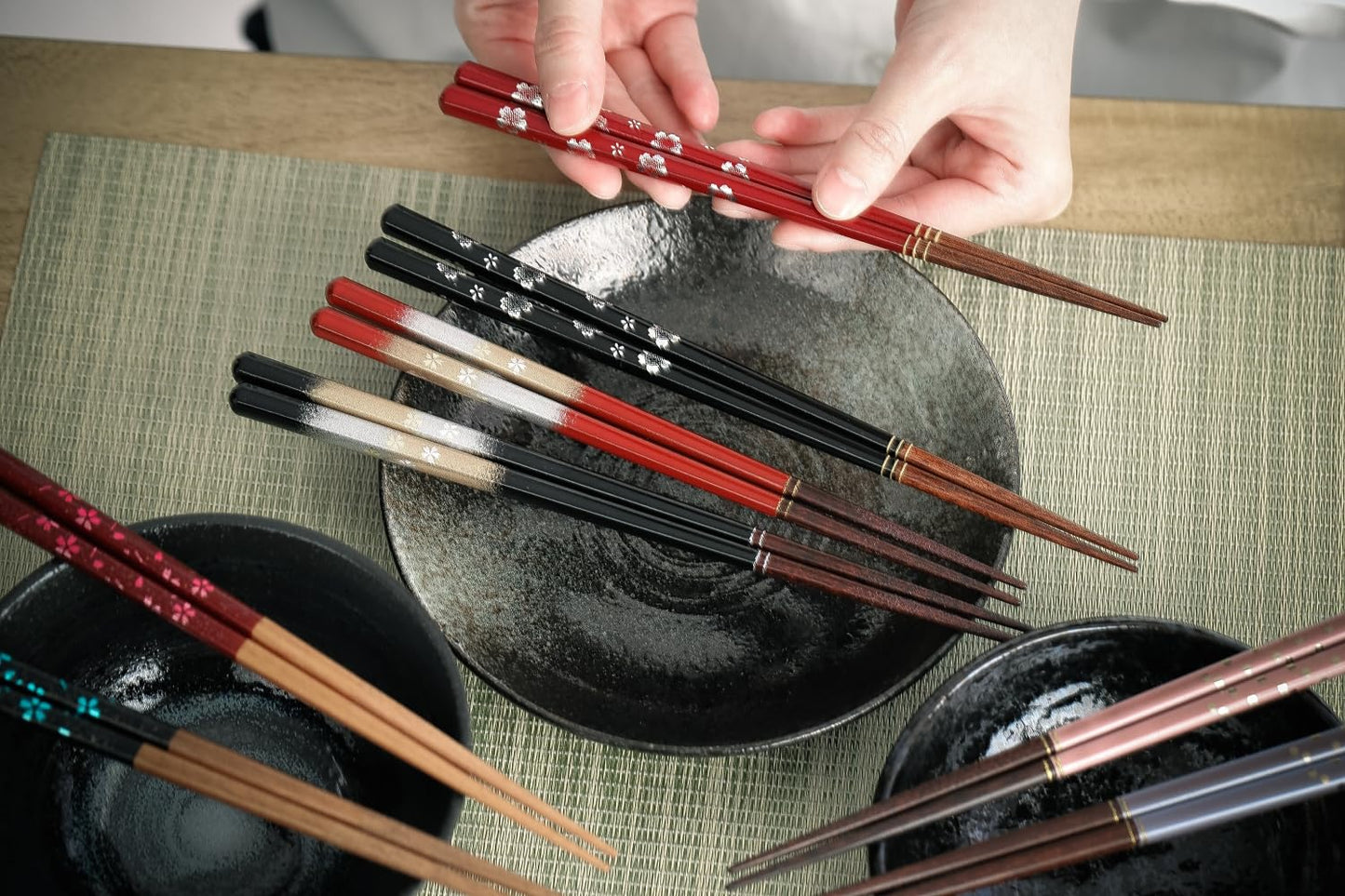 Japanese Chopsticks Set of 2 Pairs [Made in Japan] - Metallic Foil Finish Lacquered Wooden Chopsticks (Golden Dew 2prs(MK053))