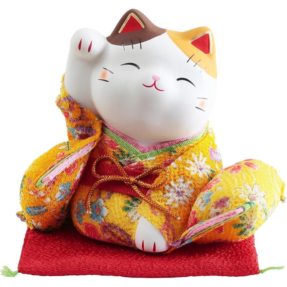YOSHINOYA KYUBEI Maneki Neko Lucky Cat in Kimono with Welcoming Pose – Japanese Home Decor 7553-Z-US